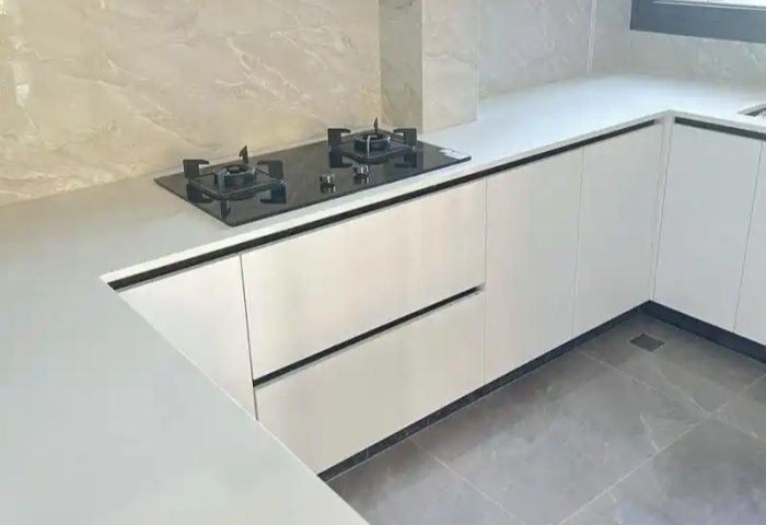 裝修選廚房臺(tái)面犯難？這些材質(zhì)科普幫你避坑